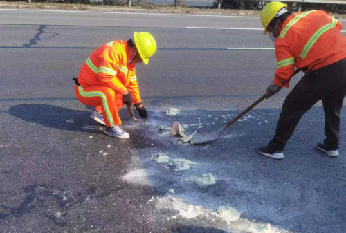 海东公路下沉注浆加固